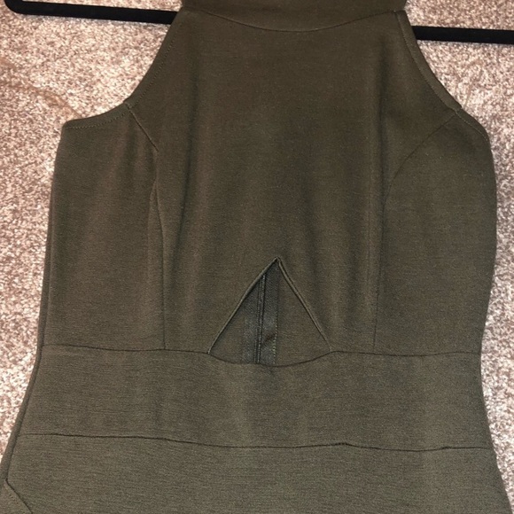 Green midi cocktail dress! - Picture 3 of 4